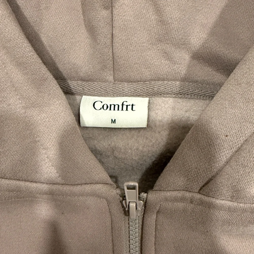 COMFRT ZIP UP HOODIE- Quality, thick material, soft - Picture 2 of 6